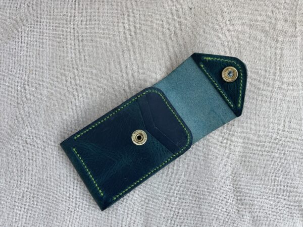 Hilcott. Leather seven pocket folding wallet - Image 5